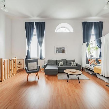 117 M² Near Nussdorferstrasse Appartement Wenen Buitenkant foto