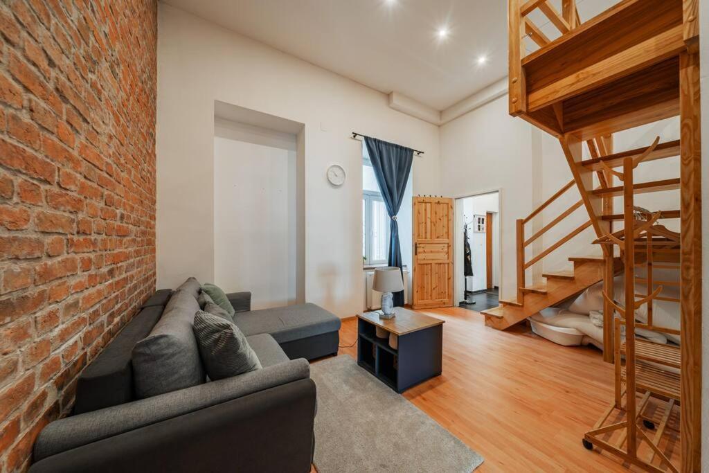 117 M² Near Nussdorferstrasse Appartement Wenen Buitenkant foto