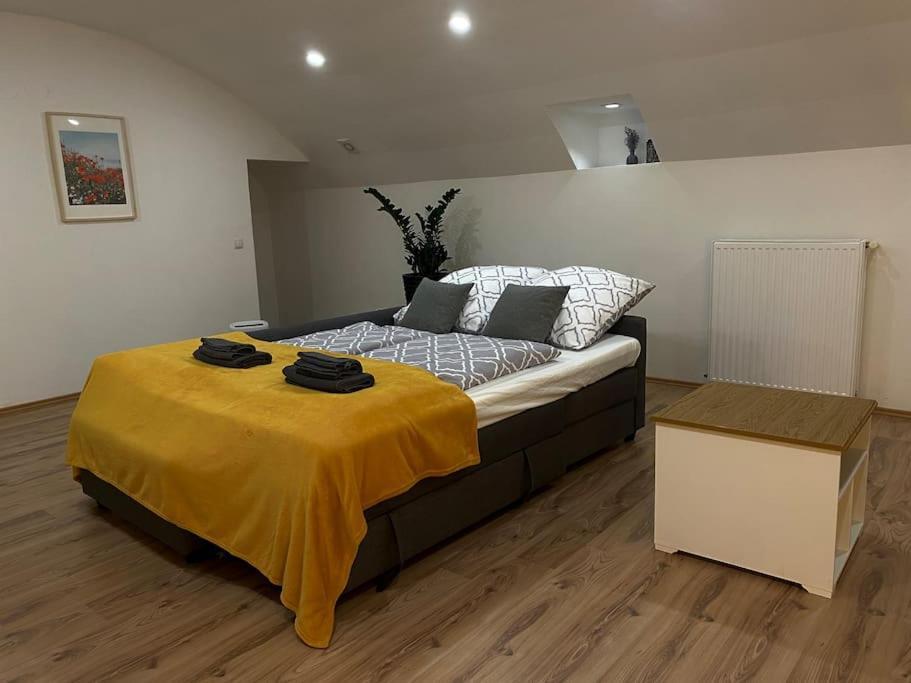 117 M² Near Nussdorferstrasse Appartement Wenen Buitenkant foto